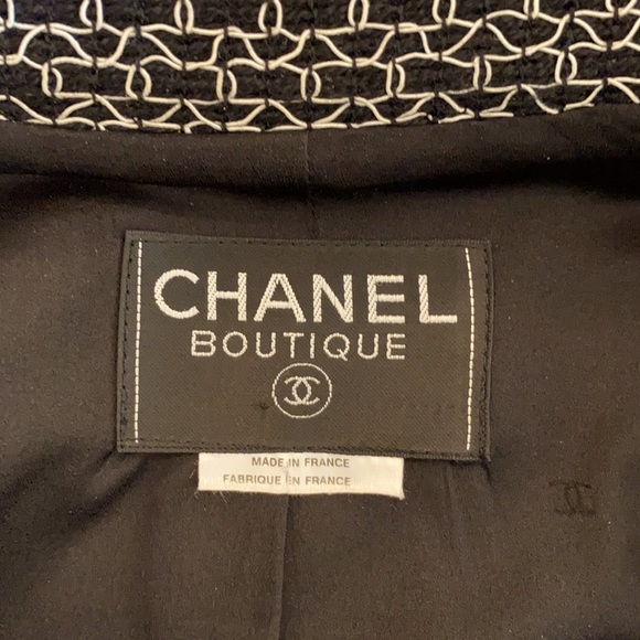 CHANEL Tweed Jacket!! Black & White Tweed Wool Jacket - Picture 7 of 15